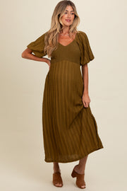 Olive Smocked V-Neck Short Puff Sleeve Textured Maternity Midi Dress