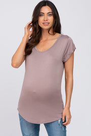 Mauve Solid Short Sleeve Curved Hem Maternity Top